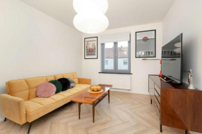 Stylish Apartment with Workspace in Gdańsk by Rent like home